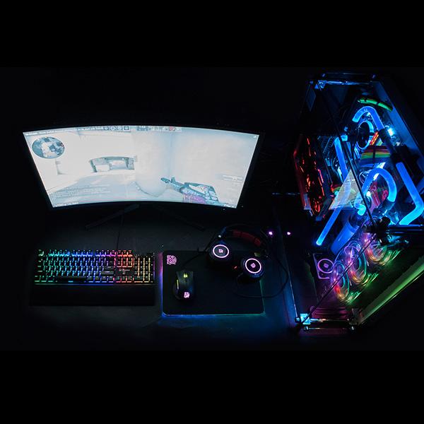 Teclado Gamer Thermaltake Challenger Edge Pro Alambrico Usb Negro/Rgb